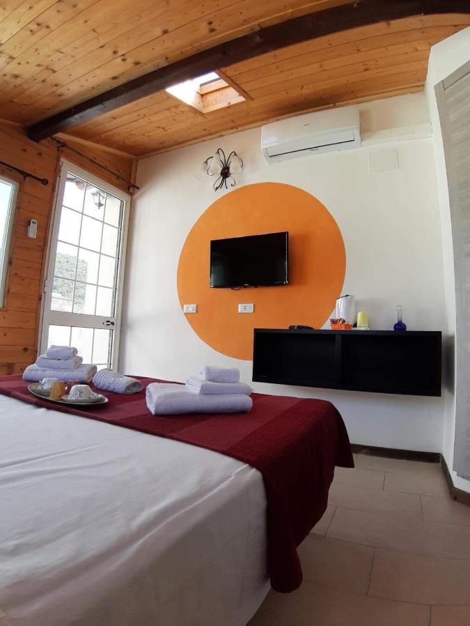 Casa Sanfe Apartment Albenga Bagian luar foto