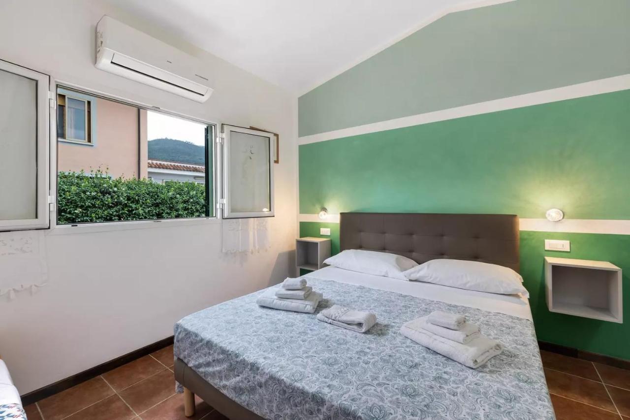 Casa Sanfe Apartment Albenga Bagian luar foto